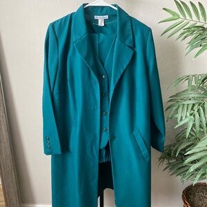 Dana Buchman Blue Blazer Tailored Professional Style 3pc suit.